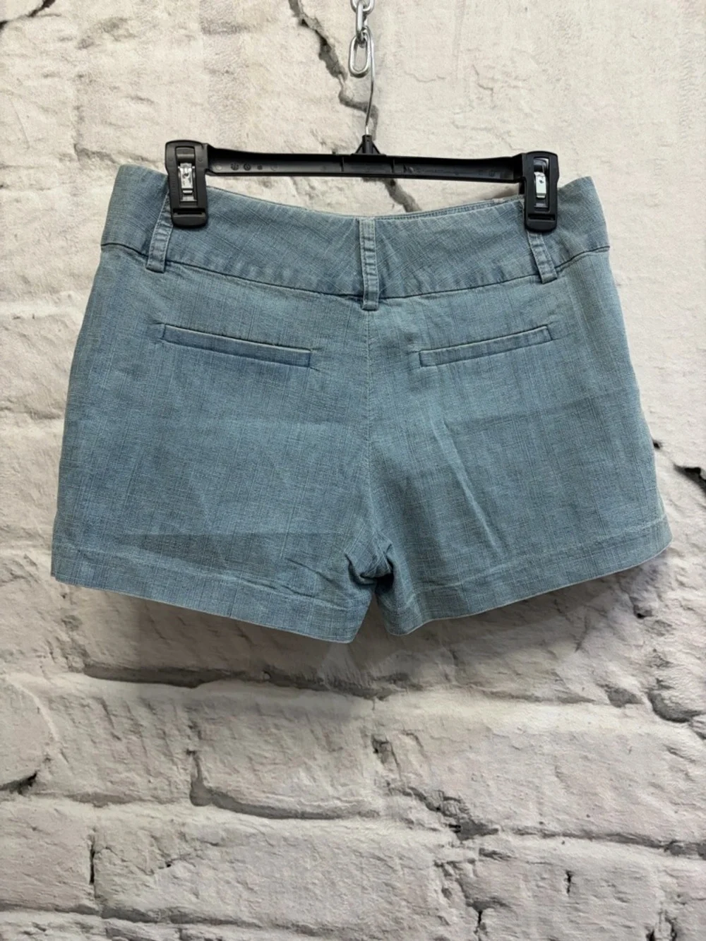 Alice + Olivia Light Faded Indigo Blue Denim-Look Dressy Chino Casual Beach - Picture 3 of 4